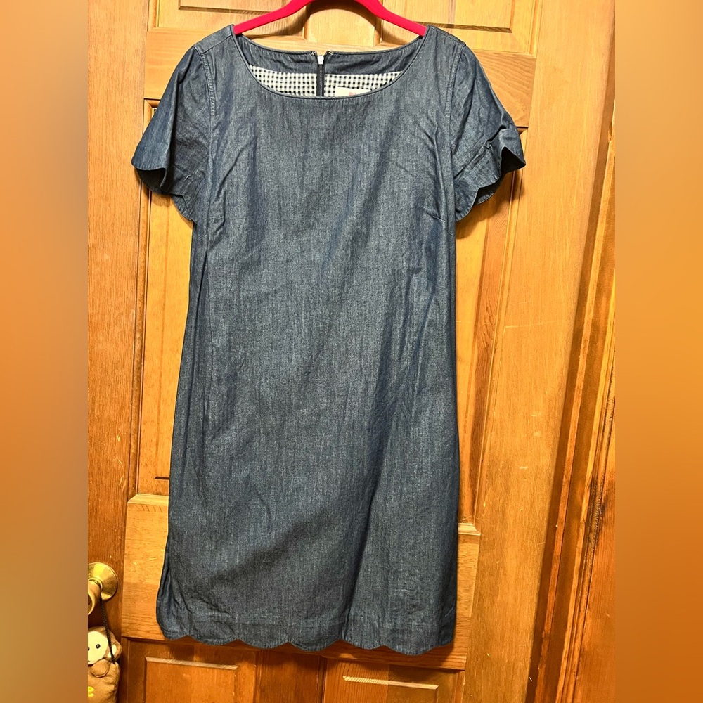 Vineyard Vines Scalloped Shift Dress